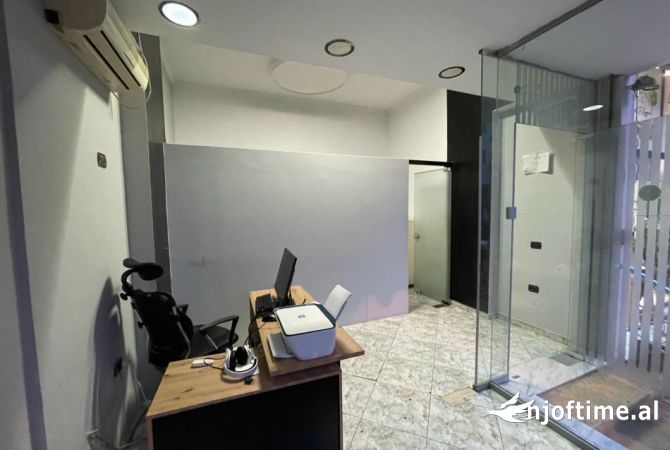 Ambient biznesi me qera 1+1 ne Tirane - 300 Euro
