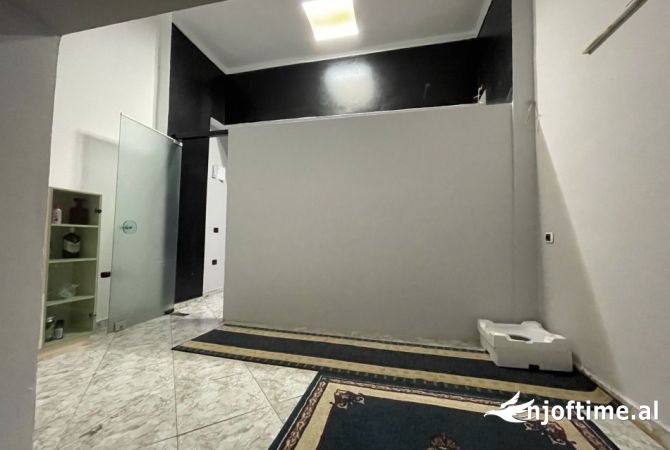 Ambient biznesi me qera 1+1 ne Tirane - 300 Euro