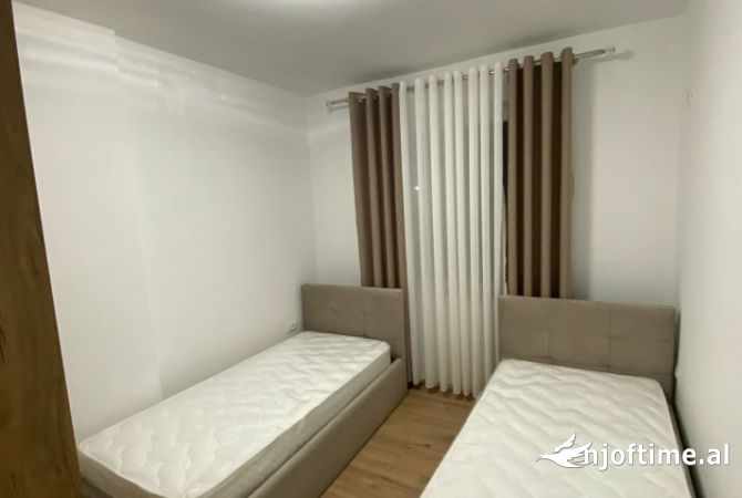 Shtepi me qera Apartament ne Tirane, 2+1, Mobilimi E mobiluar, Pagesa 600  Euro.