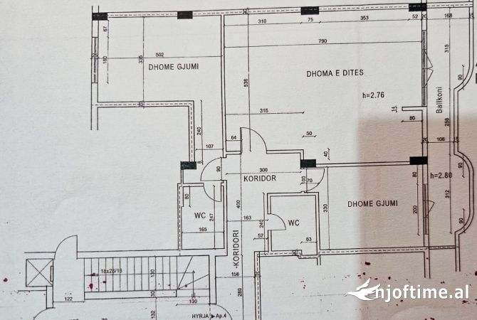 Ambient biznesi me qera 3+1 ne Tirane - 1,100 Euro