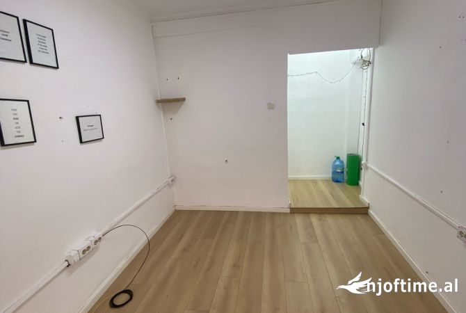 Ambient biznesi me qera 1+1 ne Tirane - 250 Euro