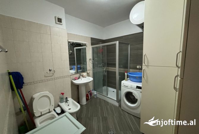 Shtepi me qera Apartament ne Tirane, 1+1, Mobilimi E mobiluar, Pagesa 470  Euro.