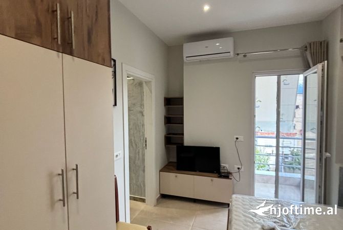 Shtepi me qera Garsoniere ne Tirane - 330 Euro