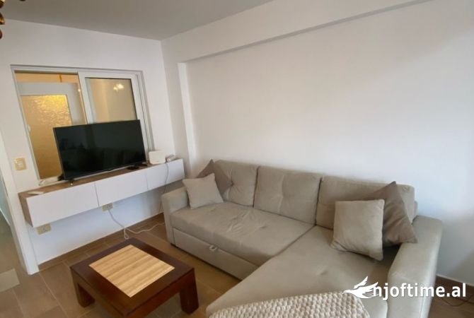 Shtepi me qera 1+1 ne Tirane - 430 Euro
