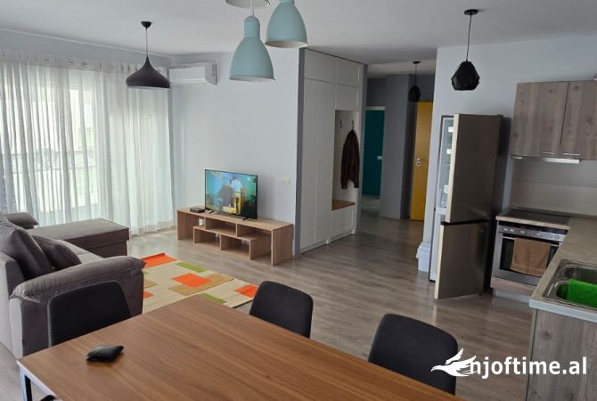 Shtepi me qera 2+1 ne Tirane - 650 Euro