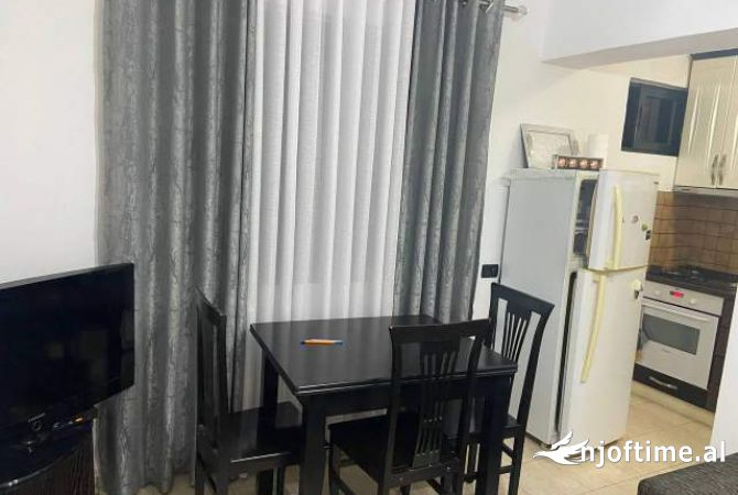 Shtepi me qera 2+1 ne Tirane - 500 Euro