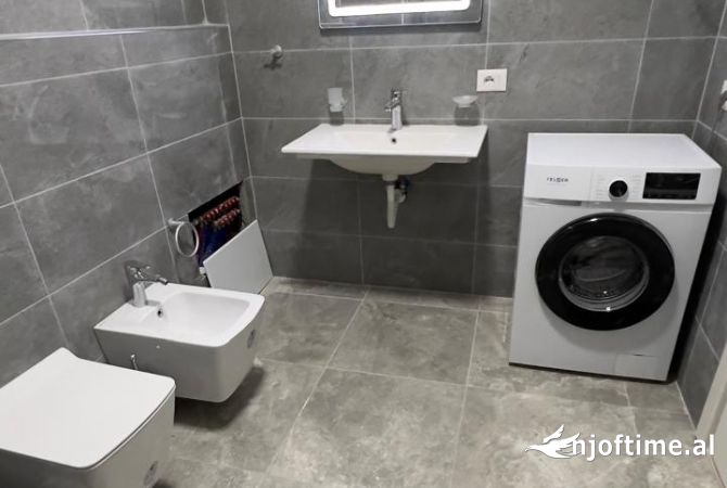Shtepi me qera 2+1 ne Tirane - 550 Euro