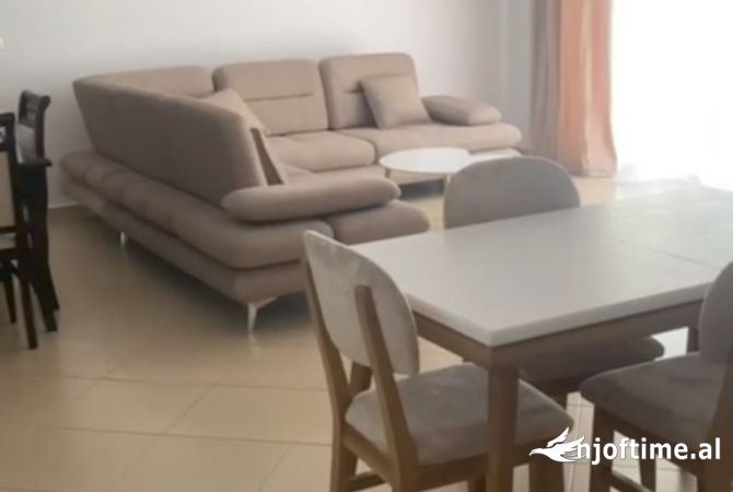Shtepi me qera 2+1 ne Tirane - 700 Euro