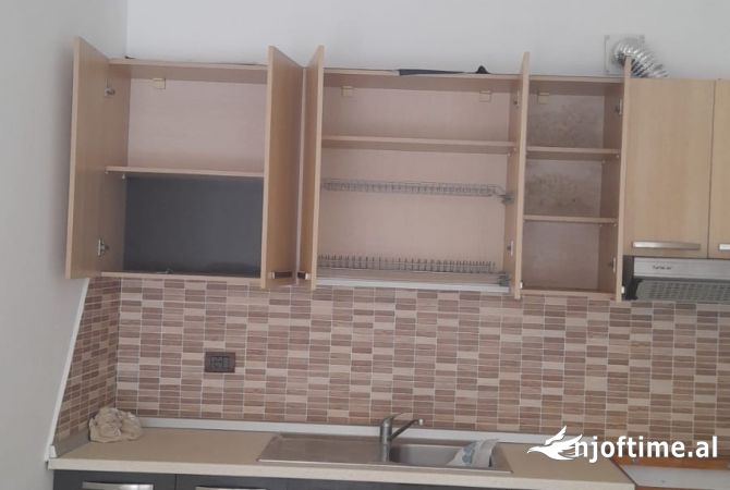 Shtepi me qera 3+1 ne Tirane - 400 Euro