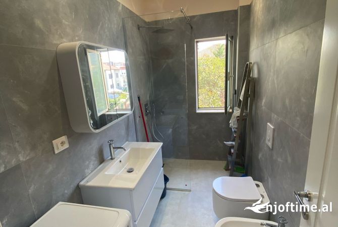 Shtepi me qera 1+1 ne Tirane - 580 Euro