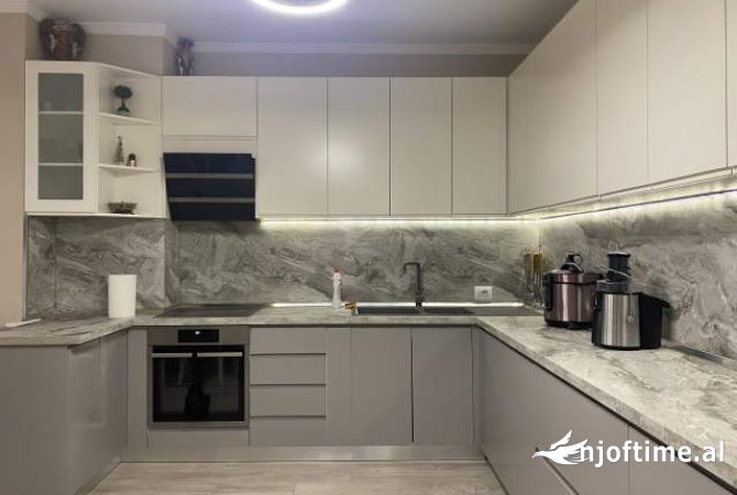 Shtepi me qera 2+1 ne Tirane - 700 Euro