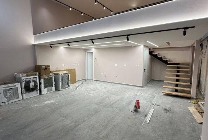 Ambient biznesi me qera 3+1 ne Tirane - 1,200 Euro