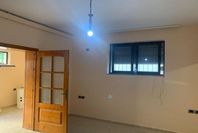 Ambient biznesi me qera 3+1 ne Tirane - 500 Euro