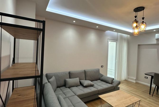Shtepi me qera 2+1 ne Tirane - 800 Euro