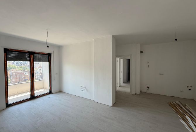 Ambient biznesi me qera 3+1 ne Tirane - 600 Euro
