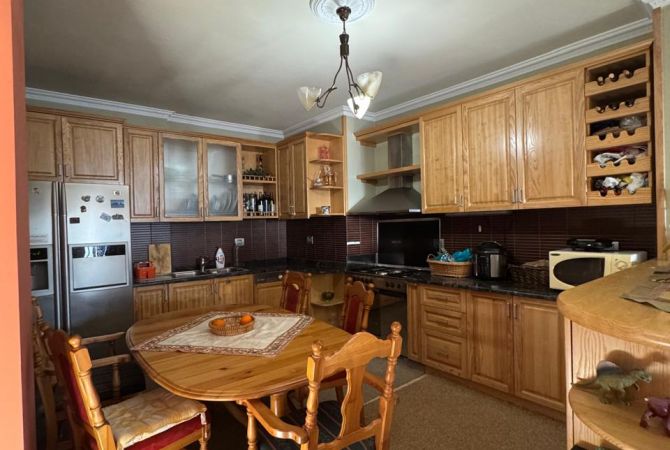 Shtepi ne shitje 2+1 ne Tirane - 160,000 Euro