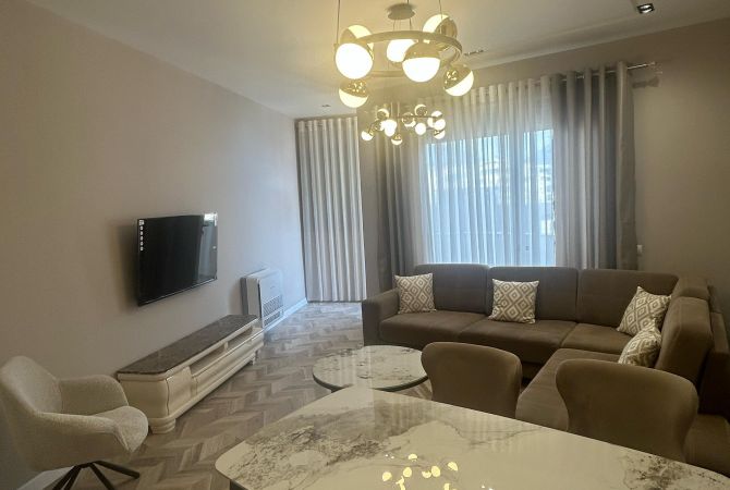 Shtepi me qera 2+1 ne Tirane - 1,200 Euro