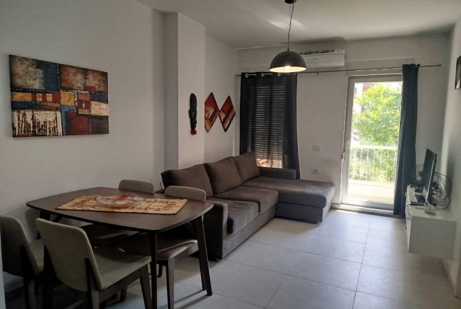 Shtepi me qera 1+1 ne Tirane - 550 Euro