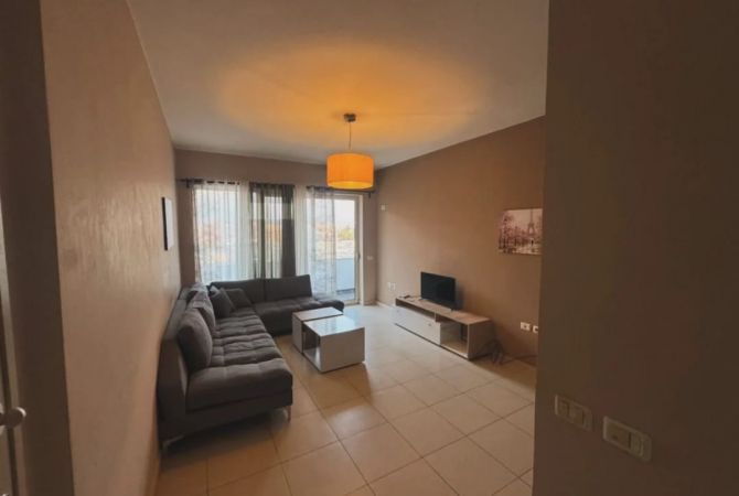 Shtepi me qera 2+1 ne Tirane - 450 Euro