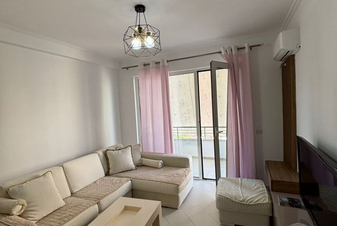 Shtepi me qera 2+1 ne Tirane - 500 Euro