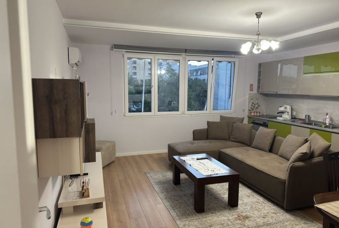 Shtepi me qera 2+1 ne Tirane - 550 Euro