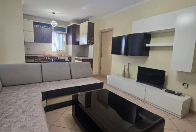 Shtepi me qera 1+1 ne Tirane - 450 Euro