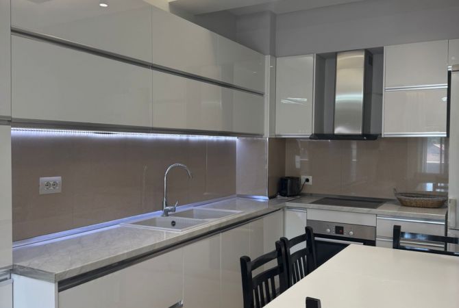 Shtepi me qera 2+1 ne Tirane - 650 Euro