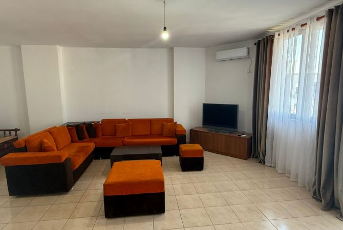 Shtepi me qera 1+1 ne Tirane - 400 Euro