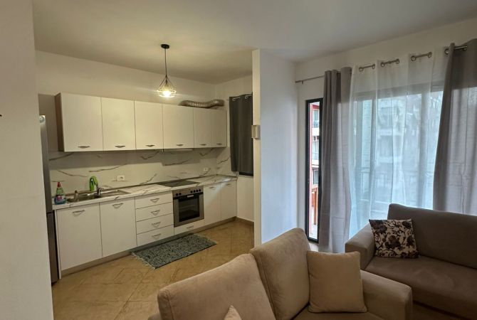 Shtepi me qera 2+1 ne Tirane - 450 Euro