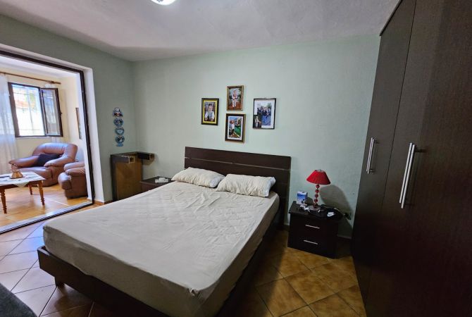 Shtepi me qera 2+1 ne Tirane - 450 Euro
