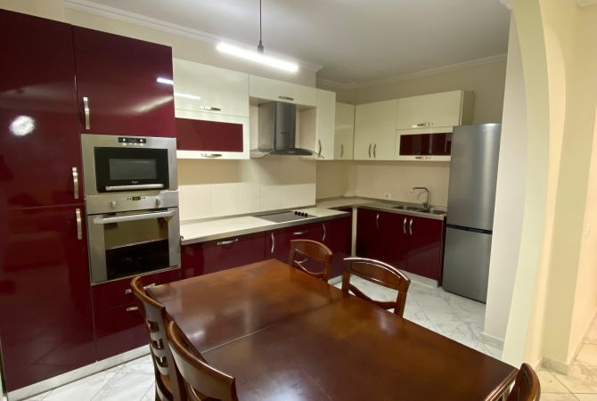 Shtepi me qera 2+1 ne Tirane - 750 Euro