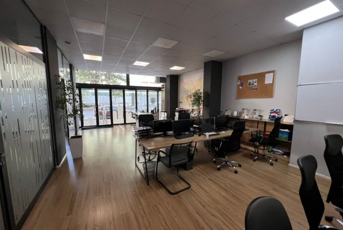 Ambjent biznesi me qera 1+1 ne Tirane - 2,000 Euro