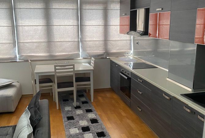 Shtepi me qera 2+1 ne Tirane - 650 Euro