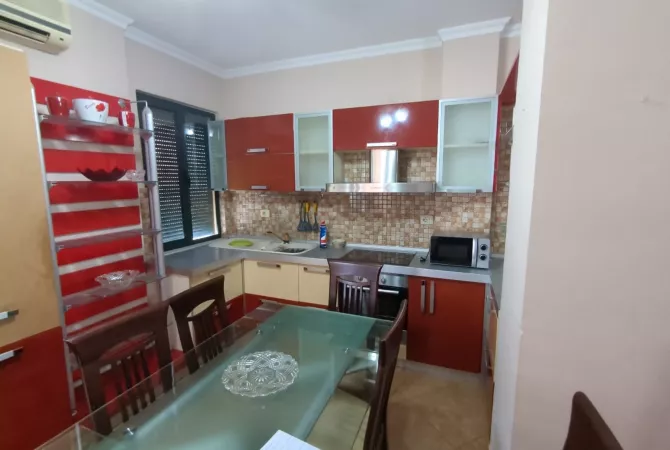 Shtepi me qera 2+1 ne Tirane - 500 Euro