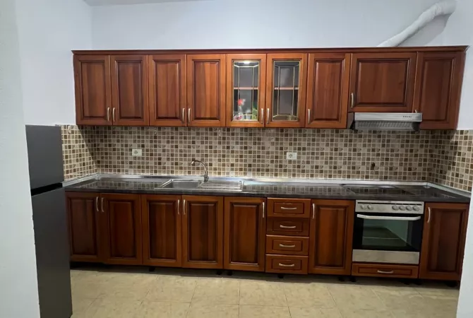 Shtepi me qera 2+1 ne Tirane - 500 Euro