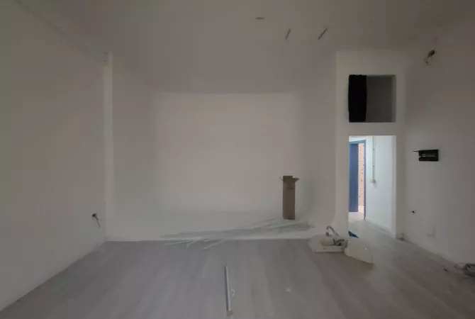 Ambient biznesi ne shitje 1+1 ne Tirane - 150,000 Euro