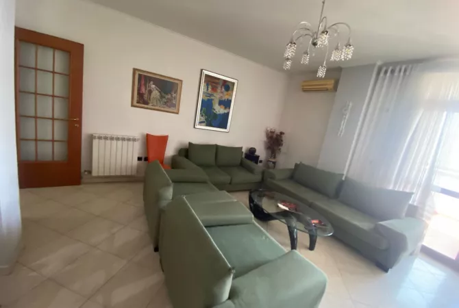 Casa in affitto 3+1 a Tirana - 850 Euro