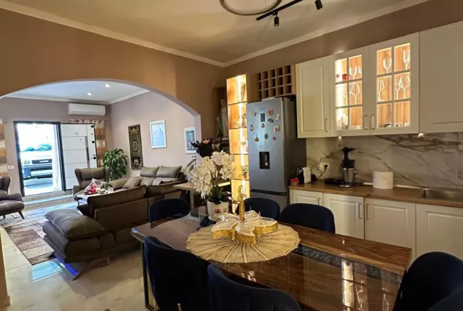 Shtepi ne shitje 2+1 ne Tirane - 170,000 Euro