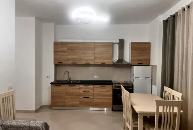 Shtepi me qera 2+1 ne Tirane - 550 Euro