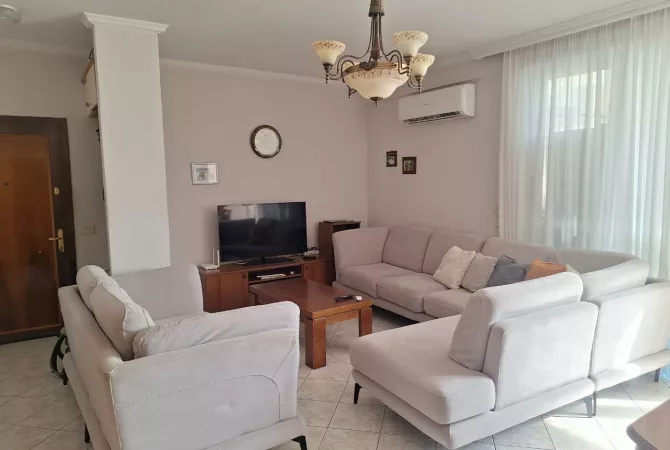 Shtepi me qera 3+1 ne Tirane - 700 Euro