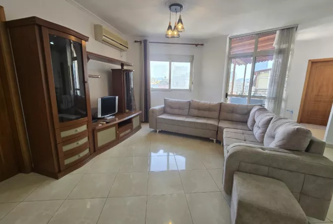 Shtepi me qera 2+1 ne Tirane - 650 Euro