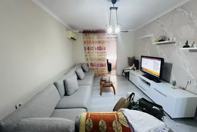 Shtepi me qera 2+1 ne Tirane - 550 Euro