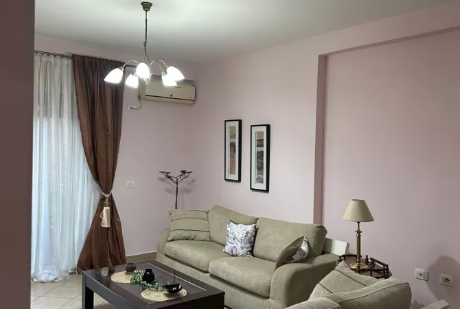 Shtepi me qera 2+1 ne Tirane - 500 Euro