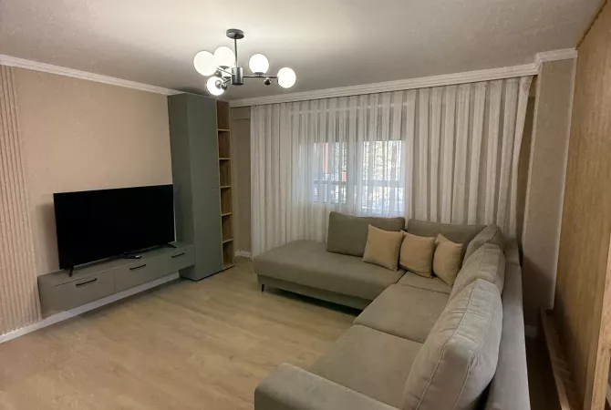 Shtepi me qera 3+1 ne Tirane - 1,000 Euro
