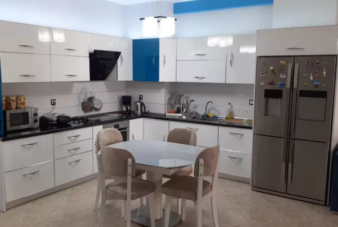 Shtepi me qera 3+1 ne Tirane - 700 Euro