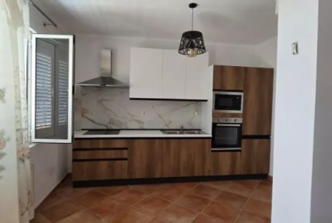 Casa in affitto 3+1 a Tirana - 800 Euro