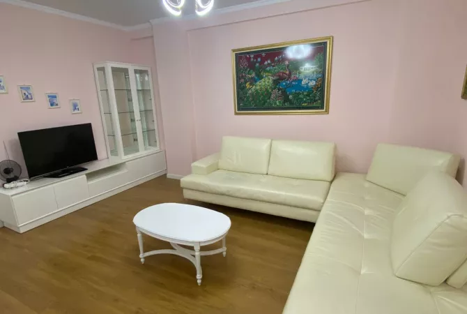 Shtepi me qera 2+1 ne Tirane - 600 Euro