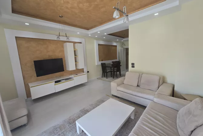 Shtepi me qera 2+1 ne Tirane - 1,000 Euro