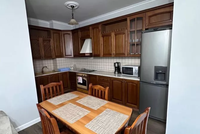 Shtepi me qera 2+1 ne Tirane - 900 Euro