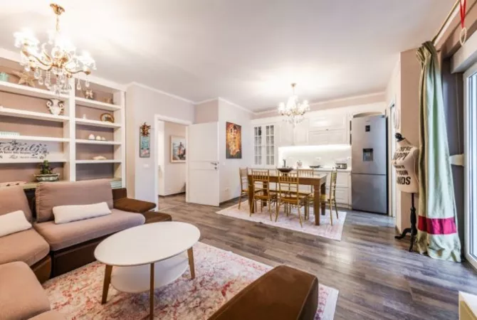 Shtepi me qera 2+1 ne Tirane - 900 Euro